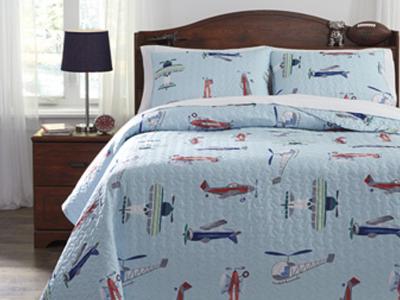 Signature Design by Ashley McAllen Full Quilt Set in Multi - Q320003F