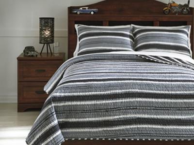 Signature Design by Ashley Merlin Full Coverlet Set in Gray/Cream - Q420003F 