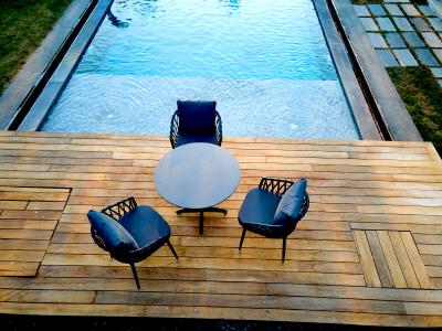 Fig & Cherry Powder-Coated Aluminum Table - Oslo Table